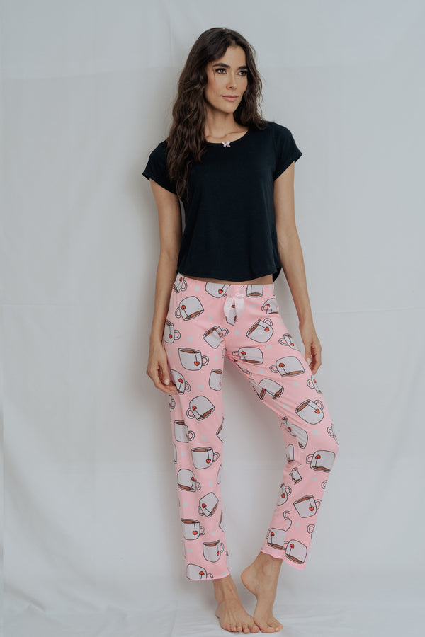 Imagen del producto: Conjunto pantalón rosado tacitas camiseta negra