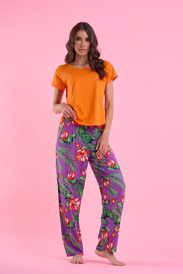 Imagen del producto: Conjunto morado tropical camiseta naranja