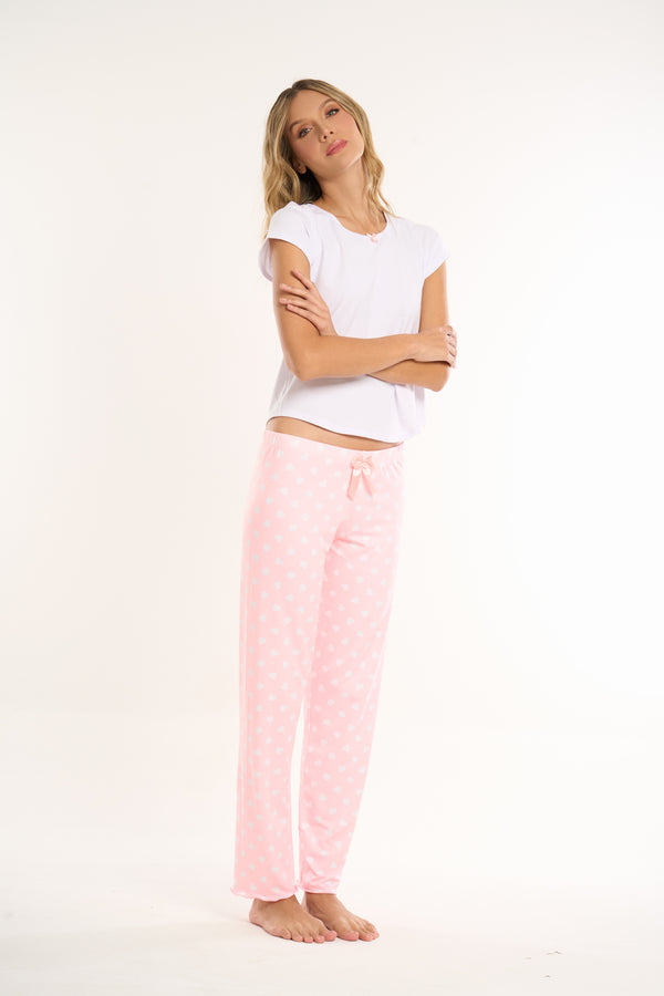 Conjunto pantalón rosado corazones camiseta blanca