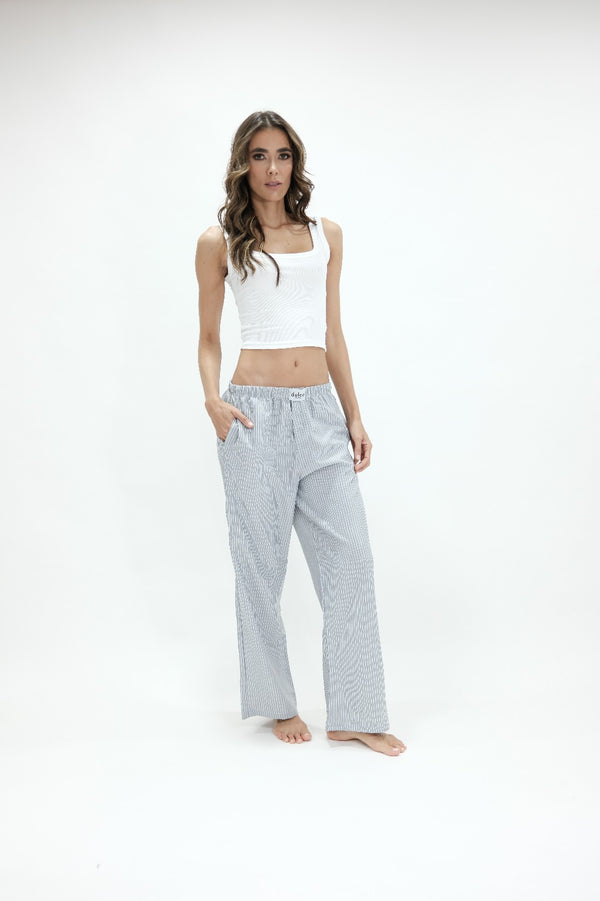 Conjunto pantalón gris de lineas