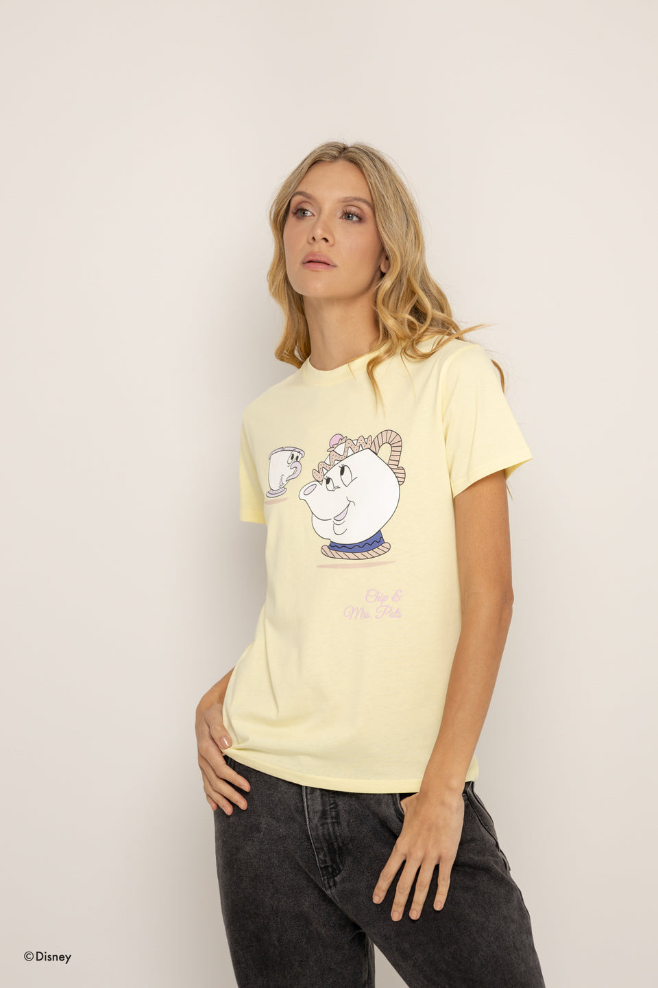 T-Shirt Amarilla Chip y Sra Pots