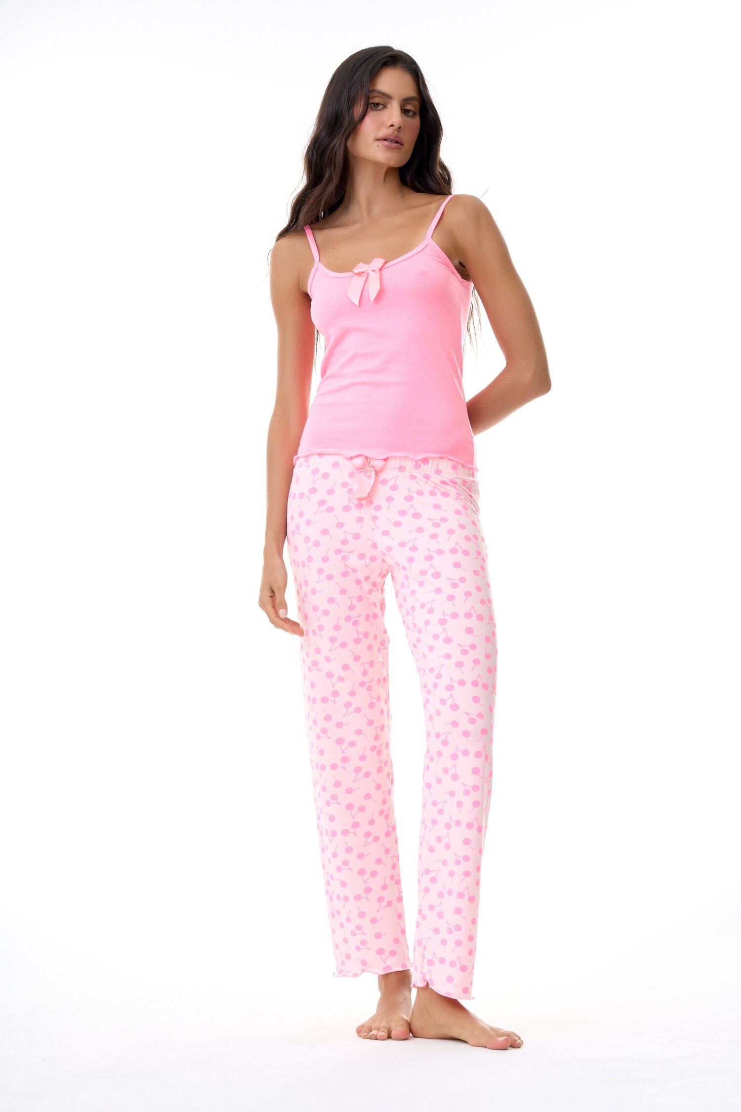 Imagen del producto: Pantalon rosa claro cerezas blusa rosa